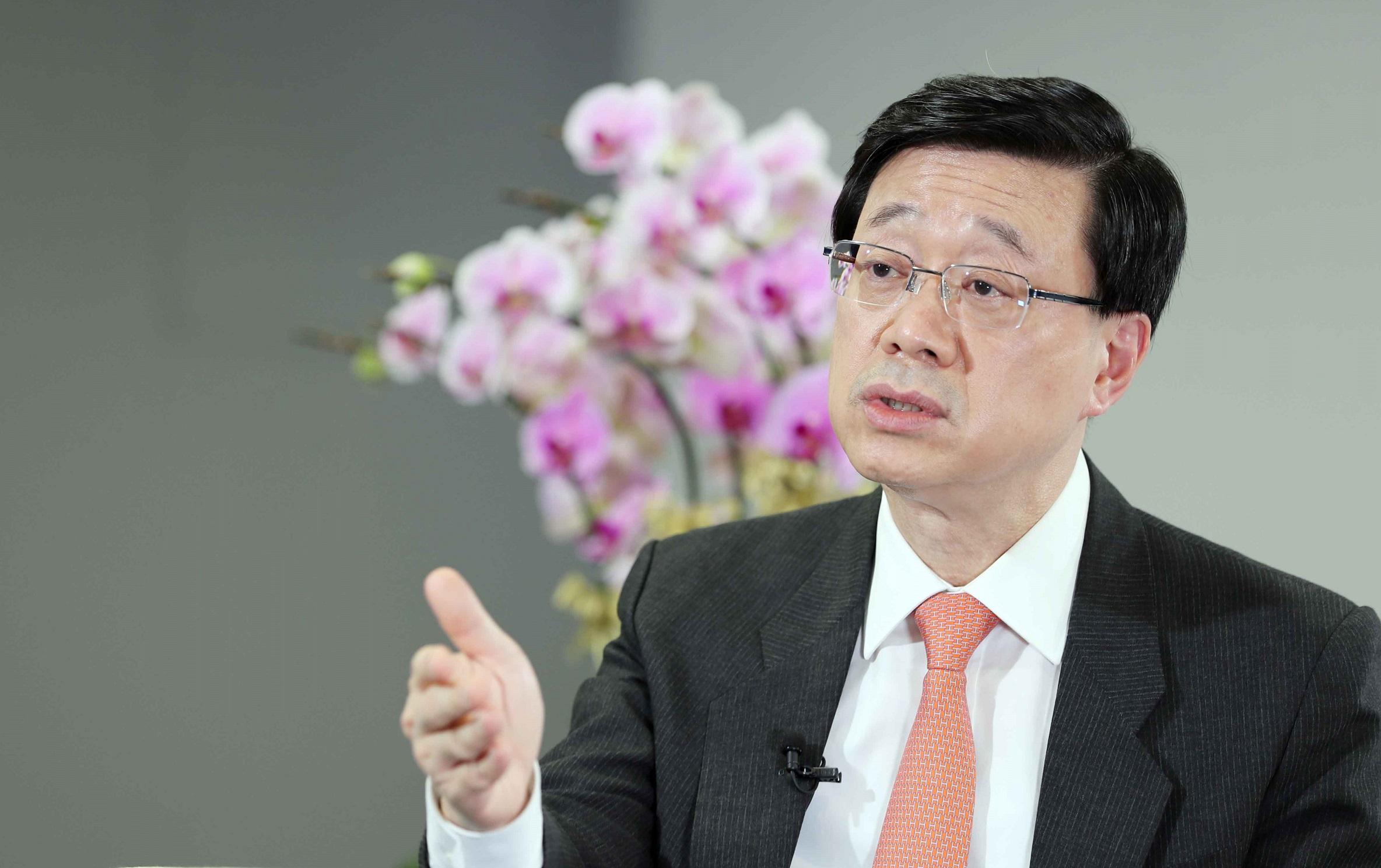 特首：「幫緊你，幫緊你！」