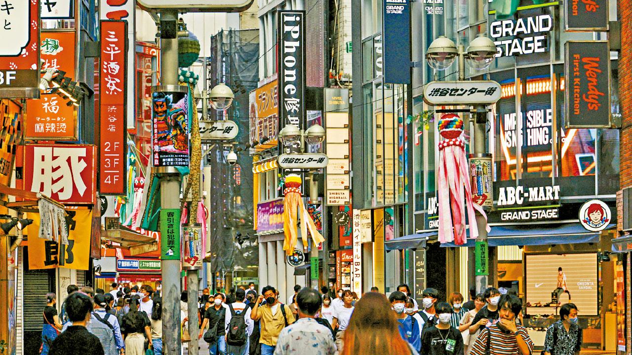 考慮恢復遊客自由行 日擬齊3針免陰性證明