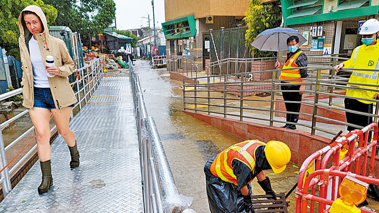 「馬鞍」8號波僅14句鐘 天文台︰較預測偏西移動離港較遠