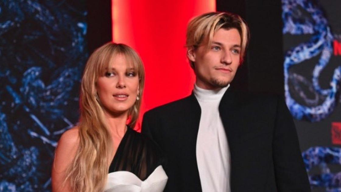 18歲米莉芭比布朗升上大學 與星二代男友打得火熱傳訂婚