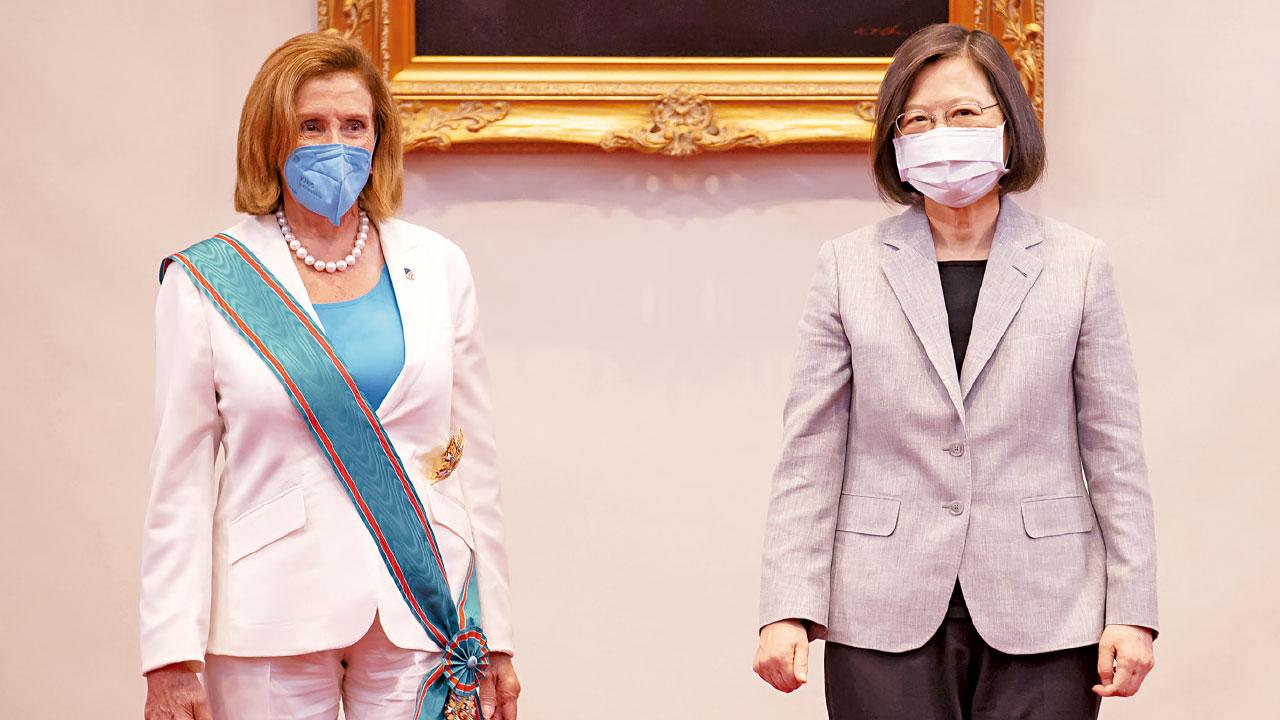 佩洛西結束訪台  王毅：玩火者絕無好下場