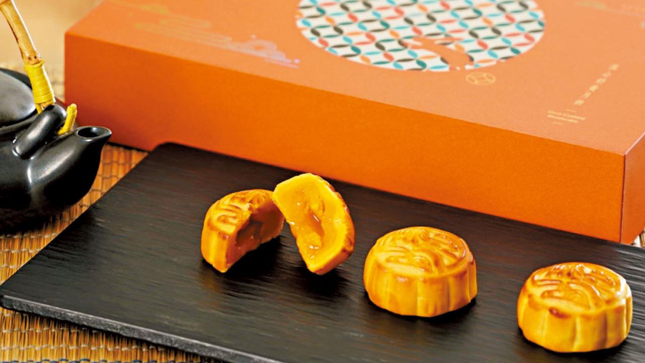 香港製造 本地品牌 首推流心奶黃及抹茶陳皮紅豆月