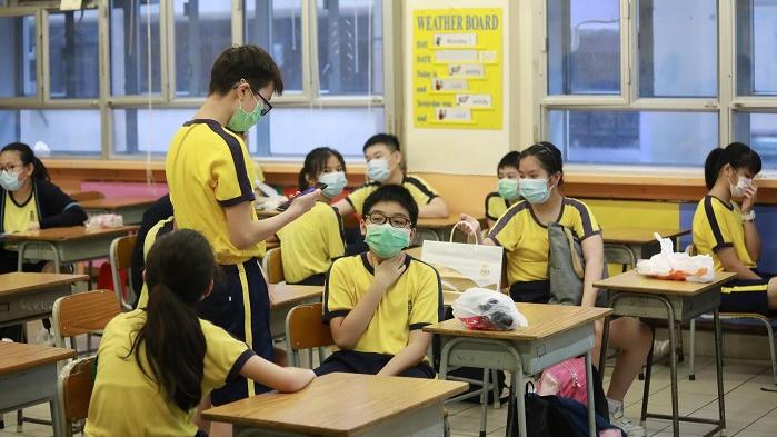 疫下失衡的校園生活