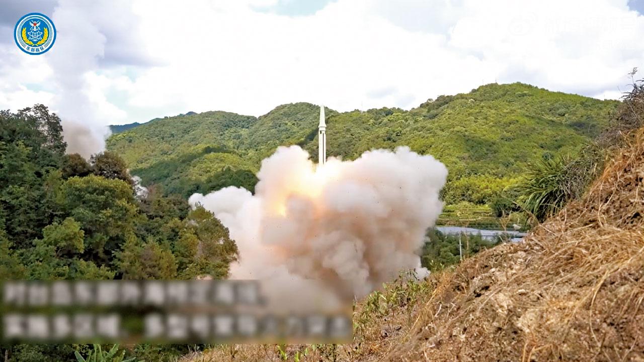 解放軍圍台射11枚東風導彈  王毅：必要且及時的反制