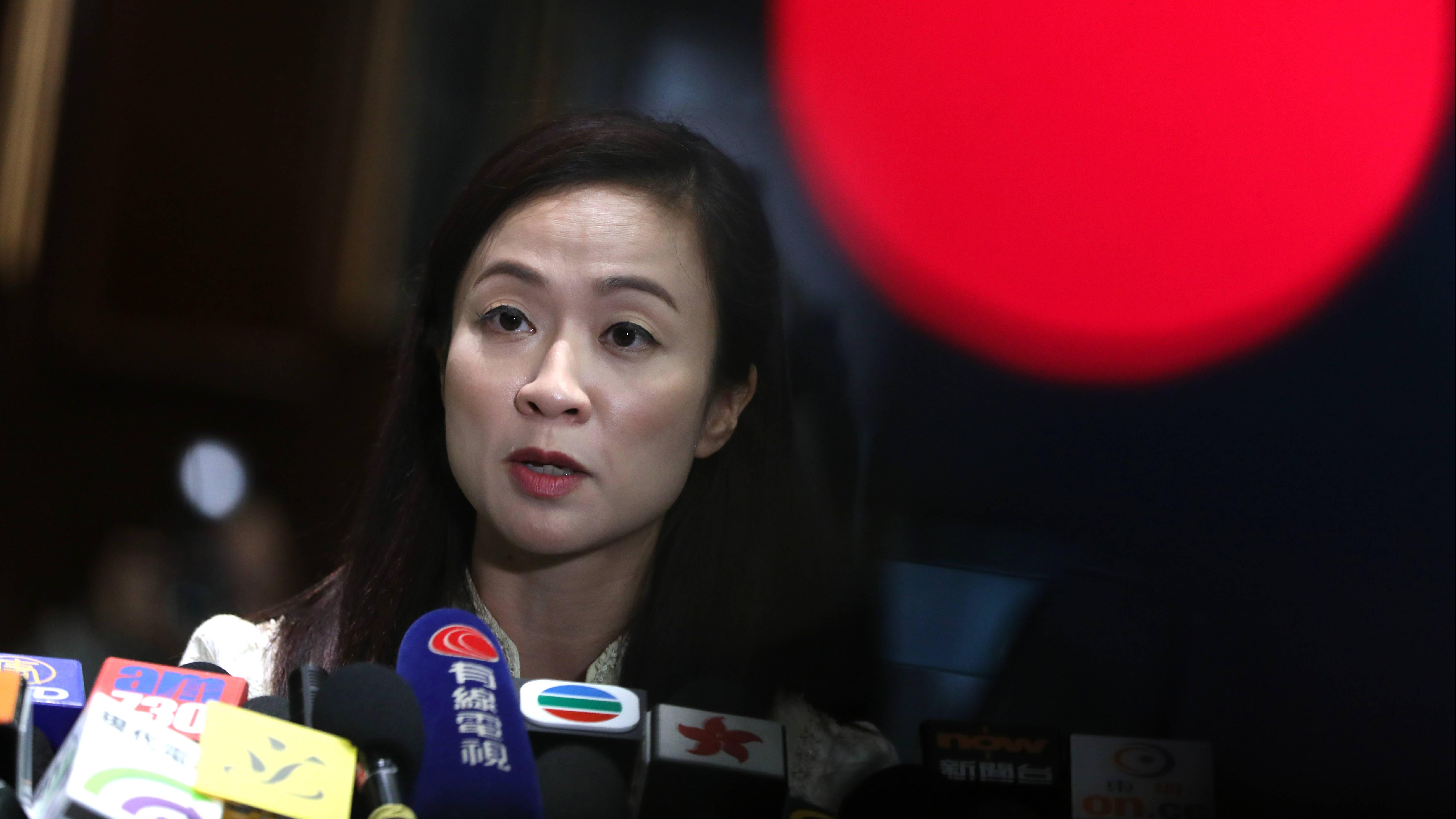 疫情｜私院被指「揀客」收症　陳凱欣倡必要時直接徵用病床