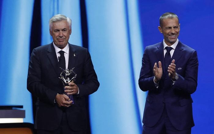 安察洛堤獲選為歐洲足協年度最佳教練。(路透社)