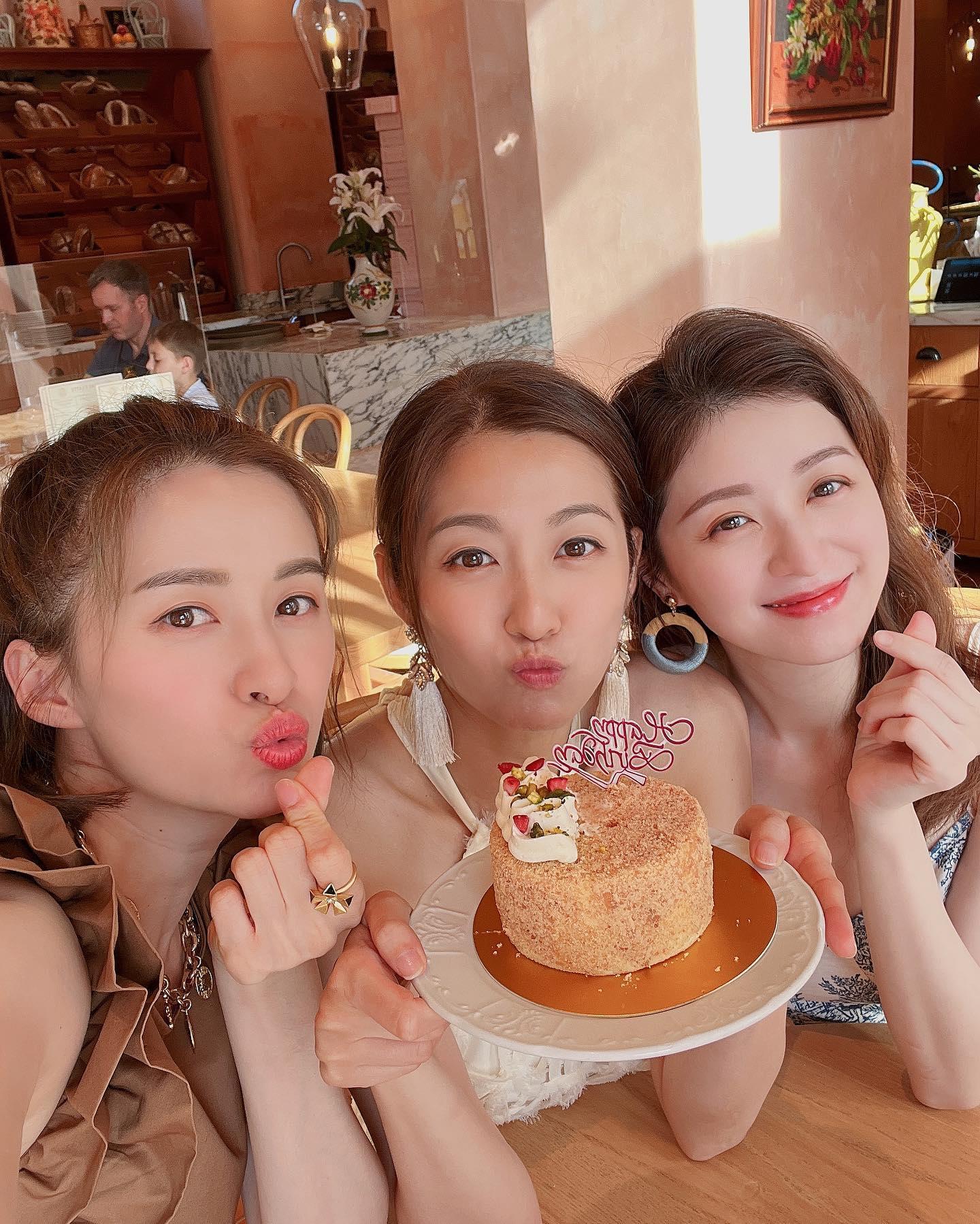 陳自瑤41歲生日 懶理遭無綫雪藏傳聞與好姊妹慶生
