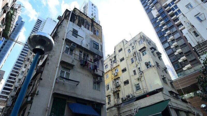 市建局今日公布旗下西營盤崇慶里/桂香街項目其餘8份落選標書之出標價，價錢由6.43億至11.38億元不等。(資料圖片)