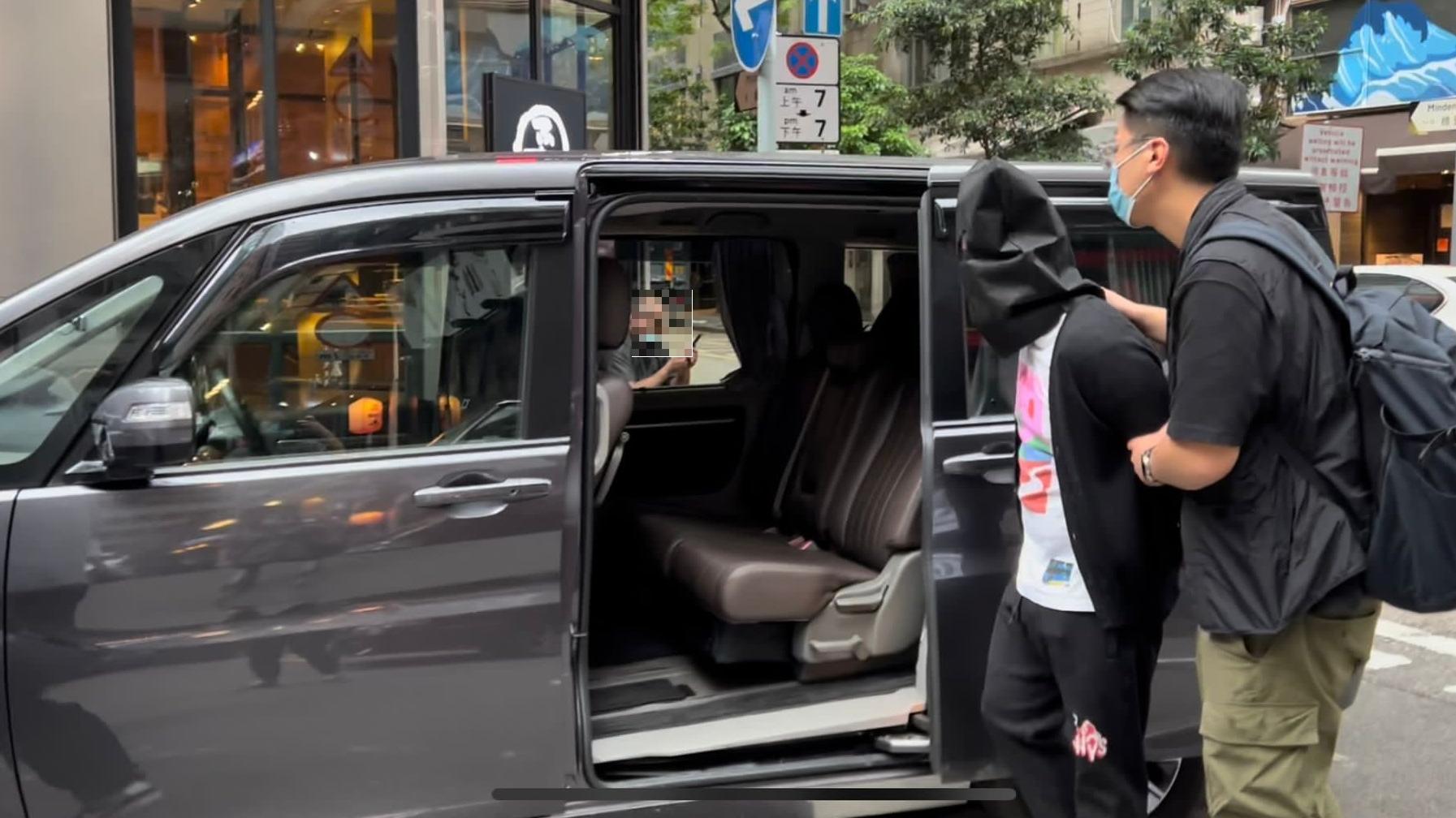 警方新界南打擊非法收數借貸，拘捕13男女年齡最細14歲。(警方圖片)