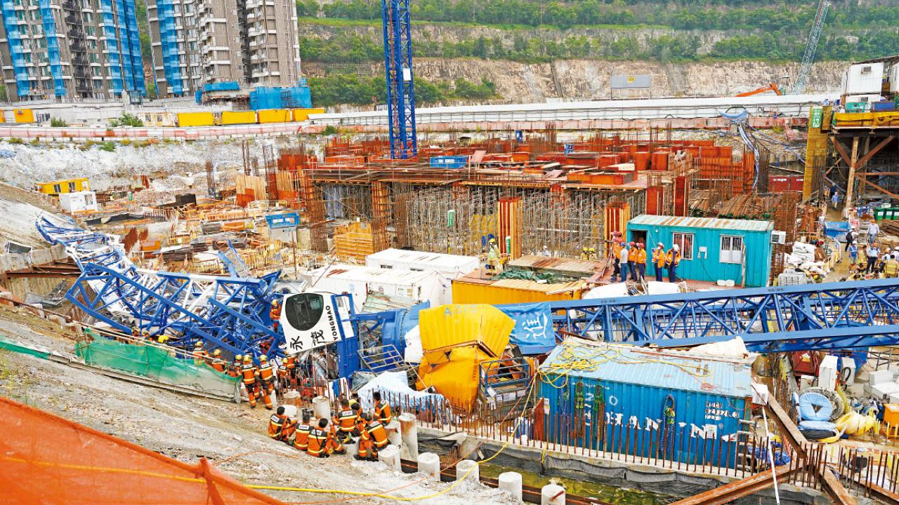 安達臣道地盤冧天秤 3死6傷 搜救逾7小時 疑基座施工問題
