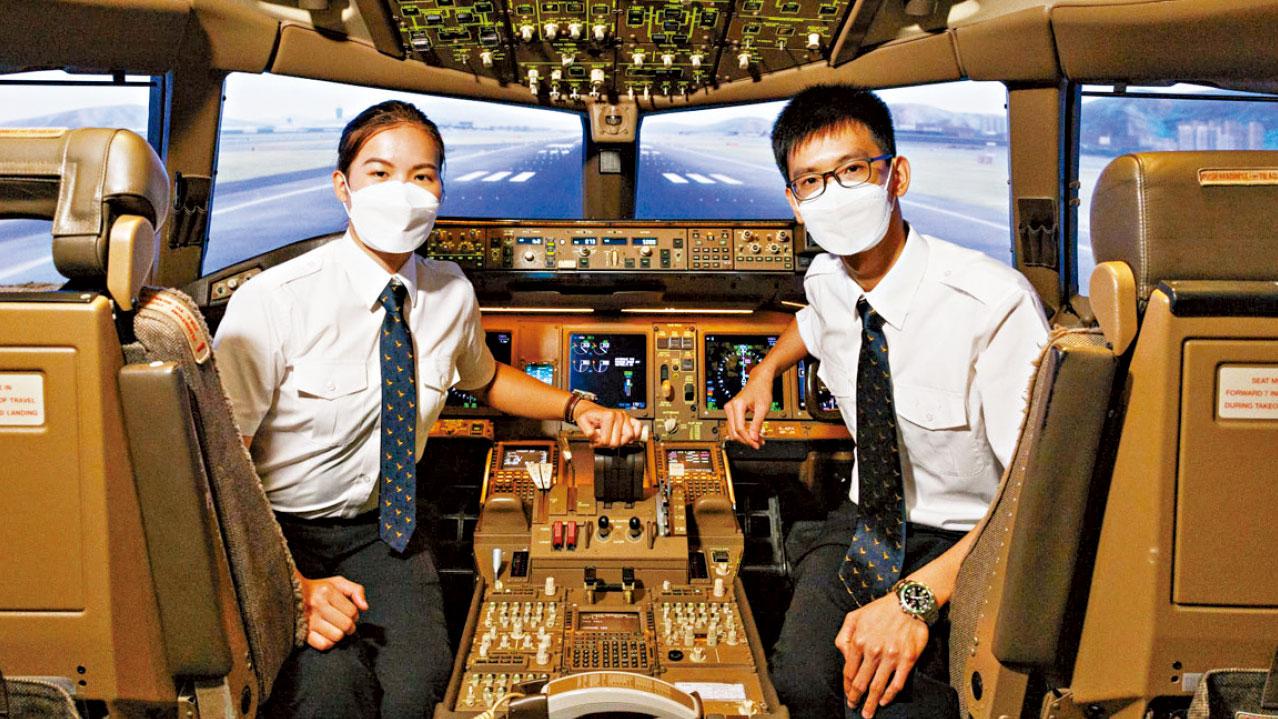 國泰理大合辦見習機師培訓計劃 《衝上雲霄》劇迷感染子女追夢