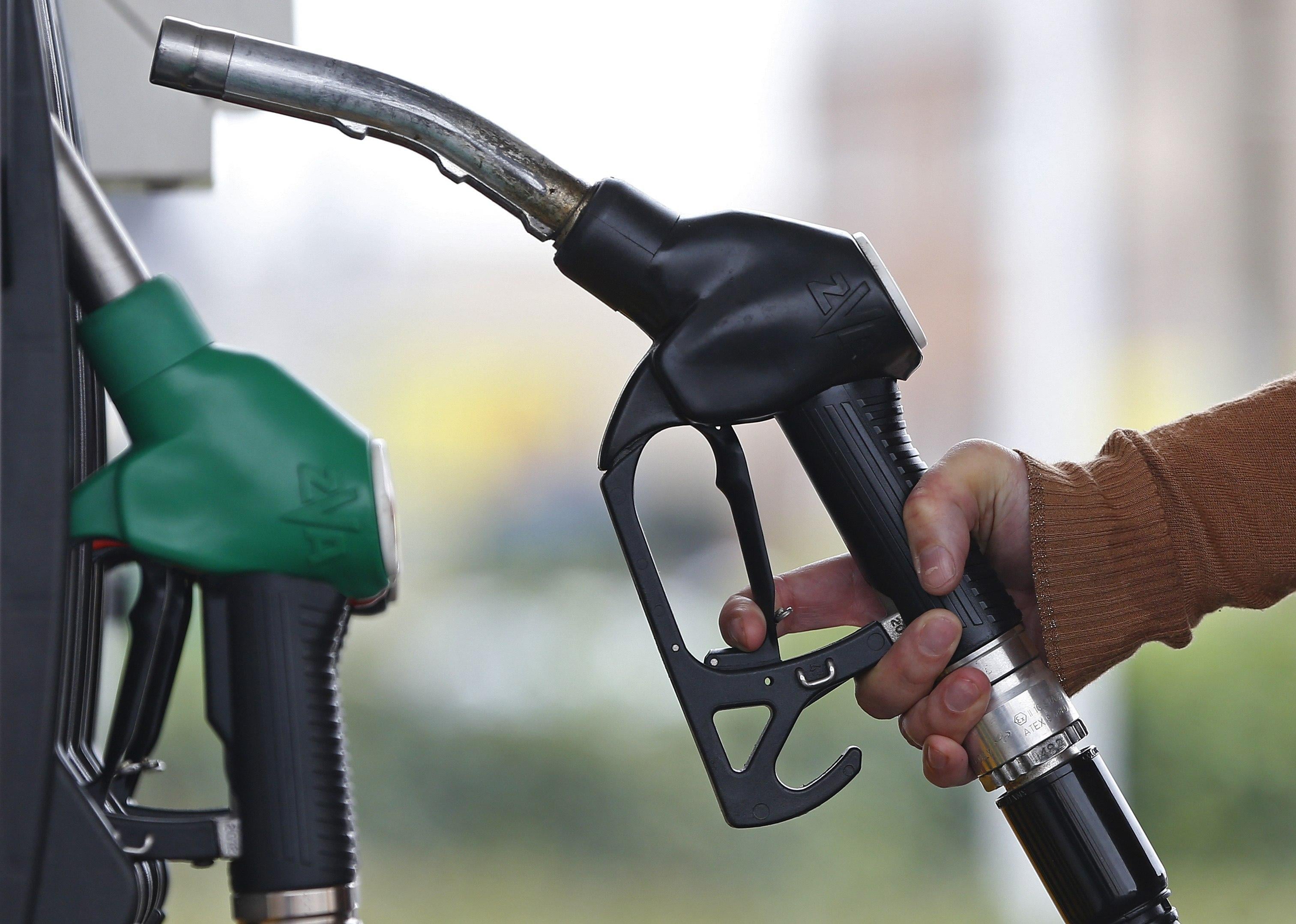 能源危機｜OPEC+意外減產 油價升幅擴大至逾3%