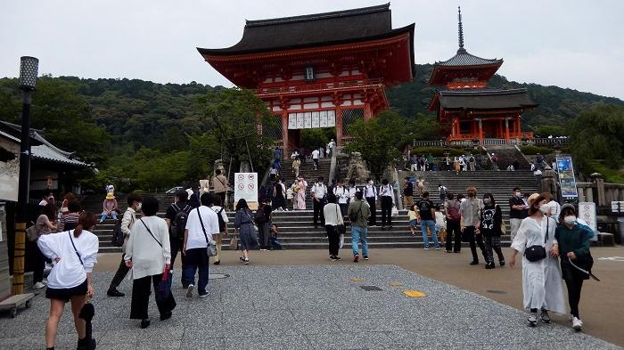 日本最快有望下月完全開關。(路透社)