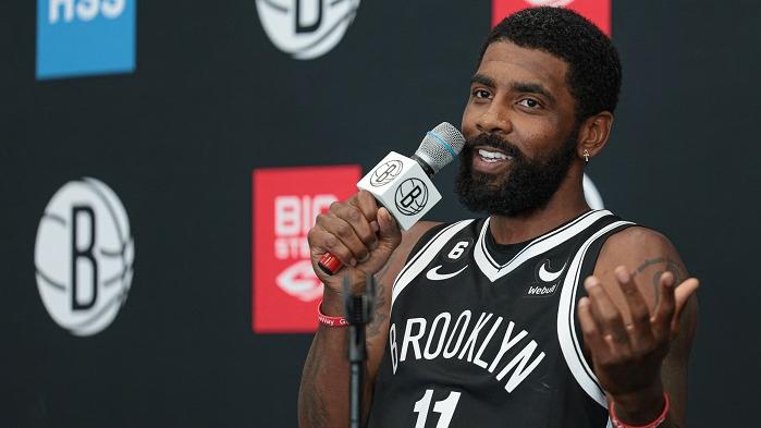 艾榮上季拒接種疫苗，稱損失逾億美元。(路透社)