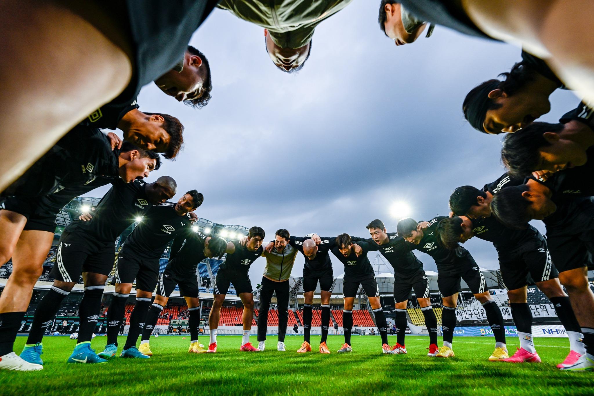 南韓球會城南FC捲入前城南市長的貪污醜聞。(城南FC Facebook圖片)