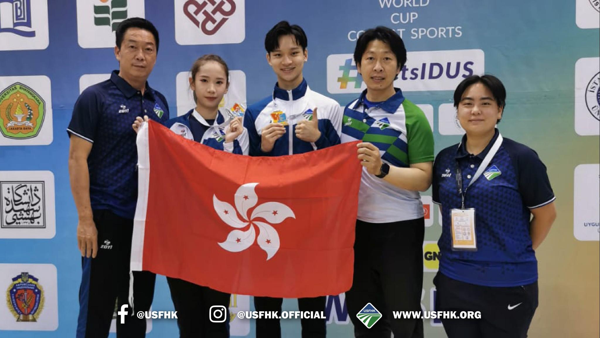 楊千締（左二）、薩百朗（中）（相片由香港大專體育協會提供）