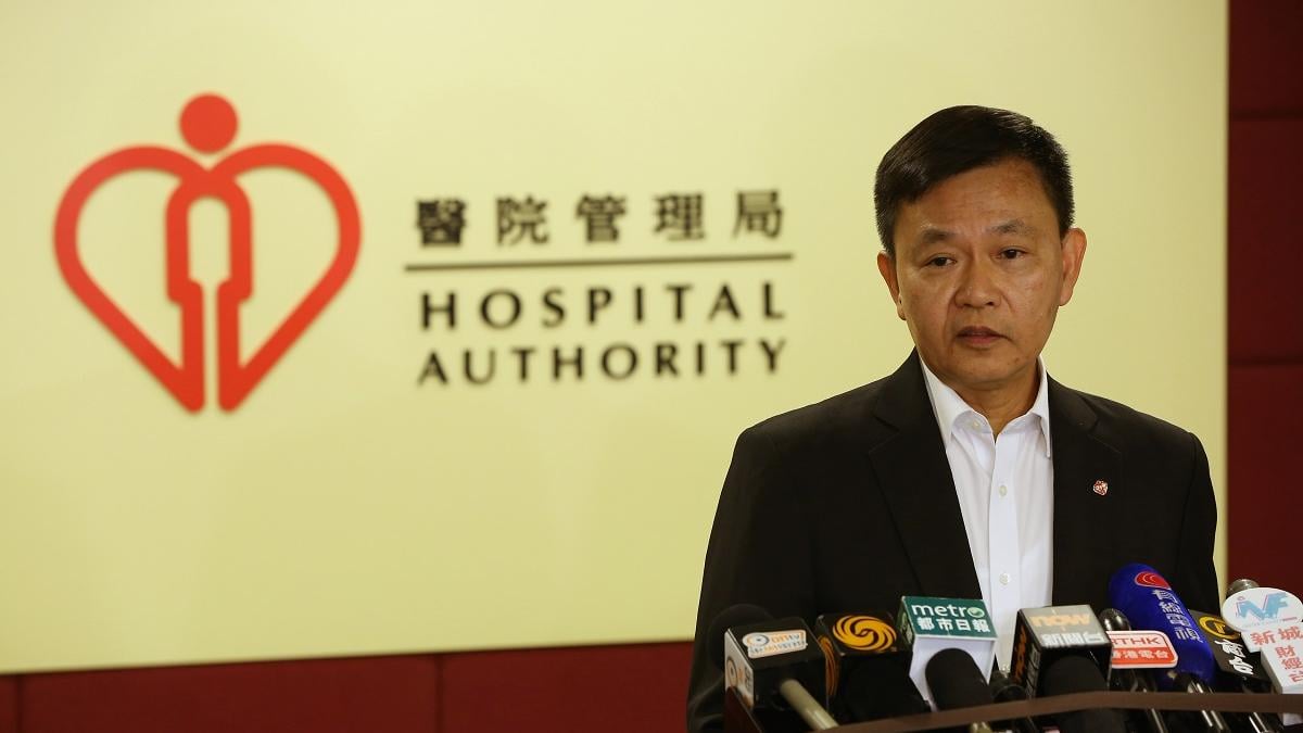 梁栢賢指，本港5月起的新型肺炎死亡率，已降至與流感相若。(資料圖片／陳奕釗攝)
