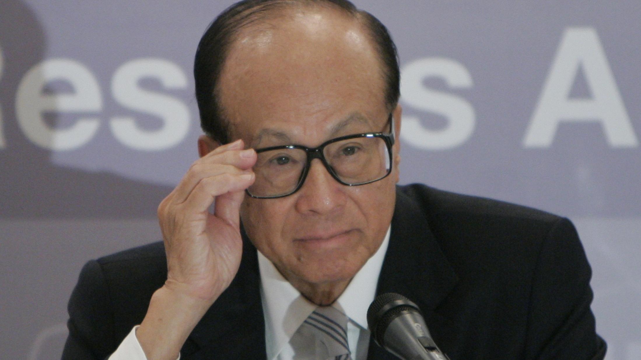 恒指再跌逾300點  英鎊跌長和資產值減李嘉誠身家縮水