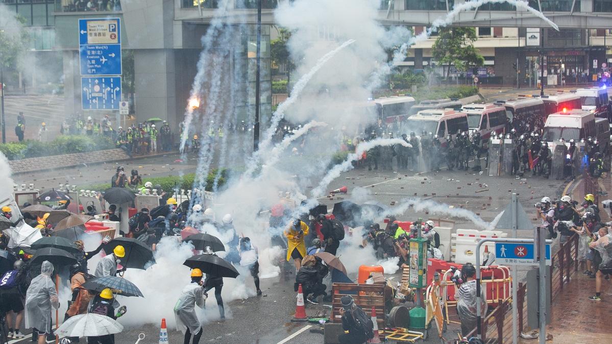 事發當日有組織發起「荃葵青遊行」，之後演變成警民衝突。(資料圖片／蘇文傑攝)