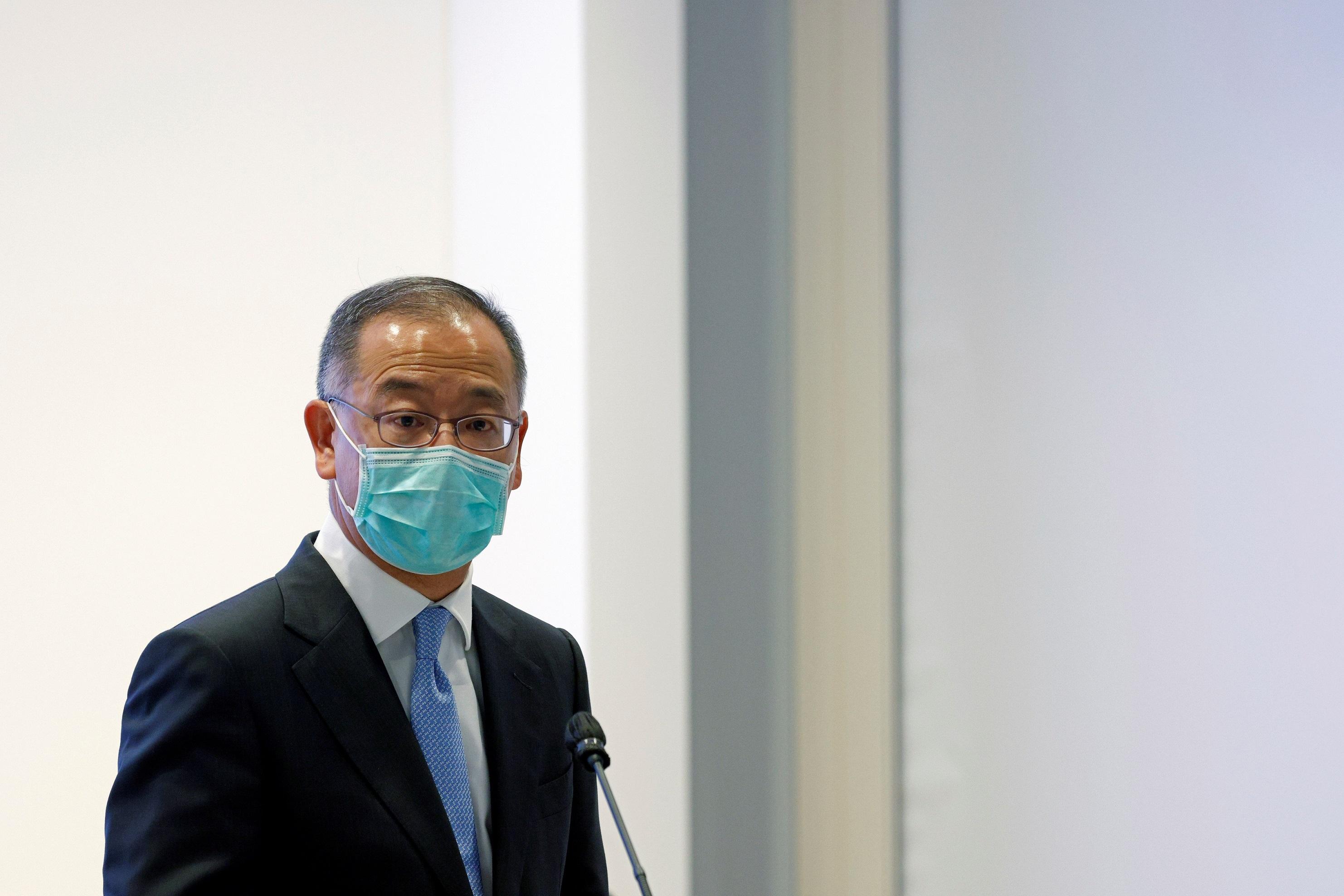 余偉文：投資峰會訪客「中招」可坐專機離港