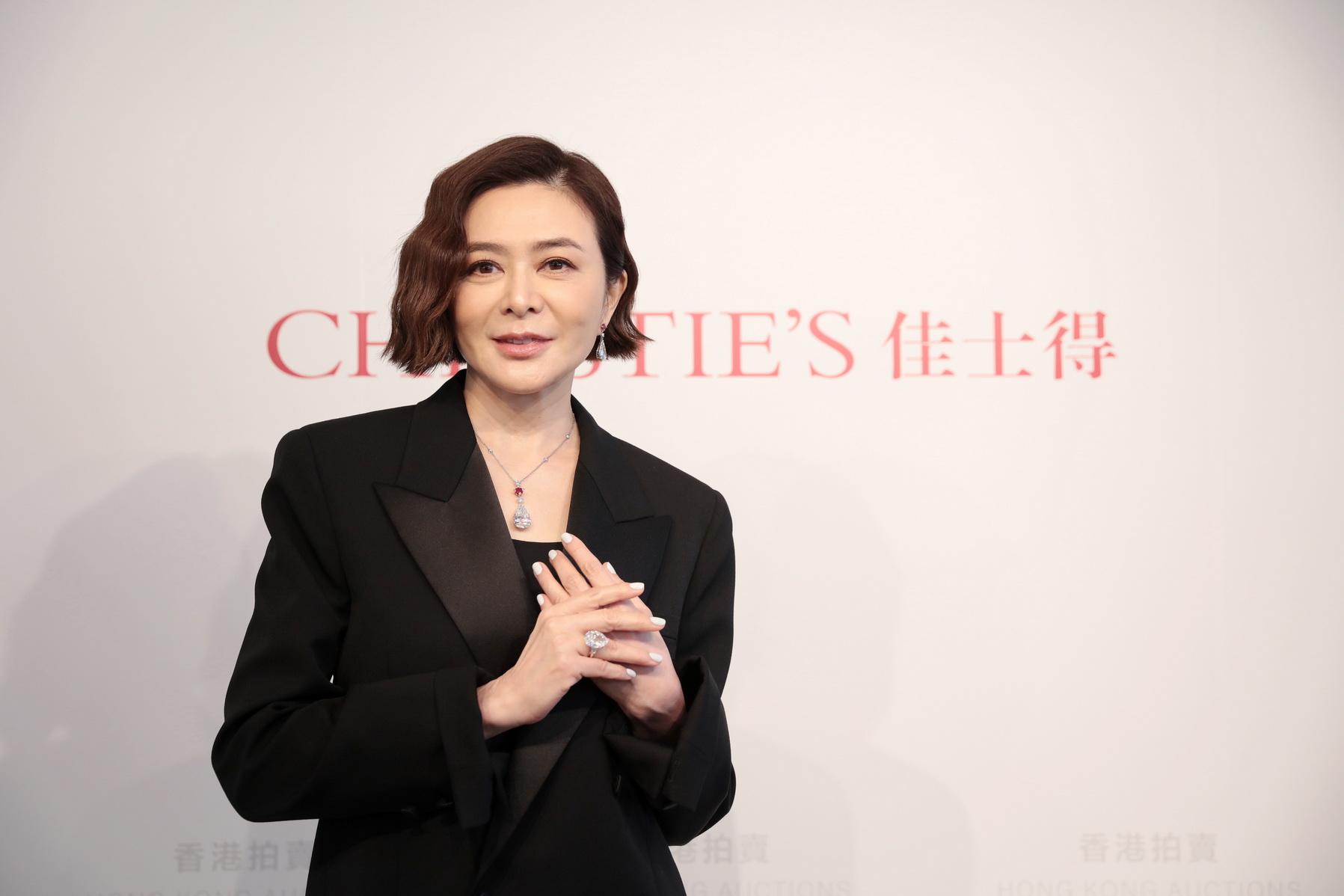  關之琳無意重返幕前 呻疫情搞到人都癲