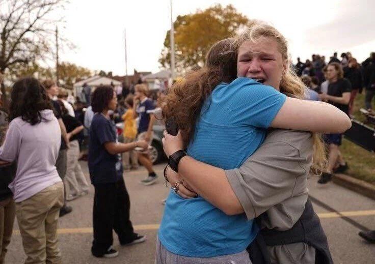 美國密蘇里州發生校園槍擊，至少3死包括槍手。(Twitter)