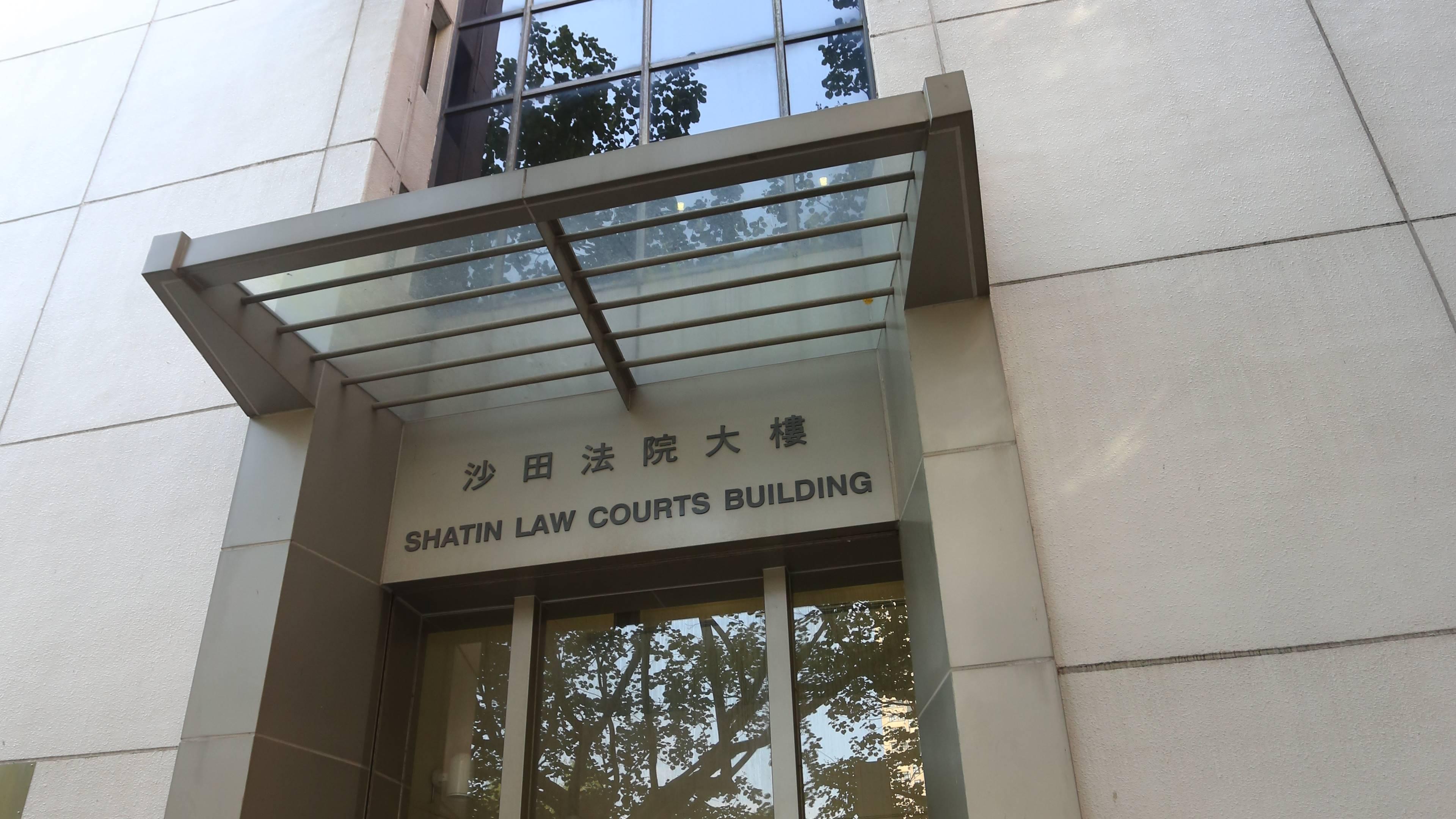 一名六旬翁以二胡演奏《榮光》，他再被控無牌玩樂器押月底訊。(資料圖片)