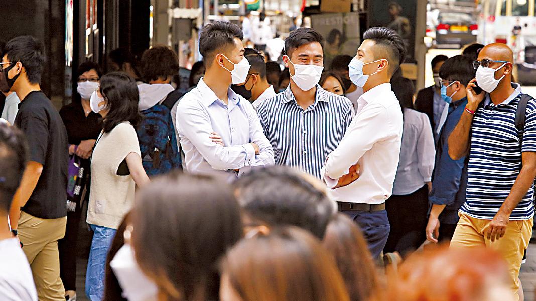 樓市不撤辣 「動態」觀察市況 李家超︰搶人才不與他國比較