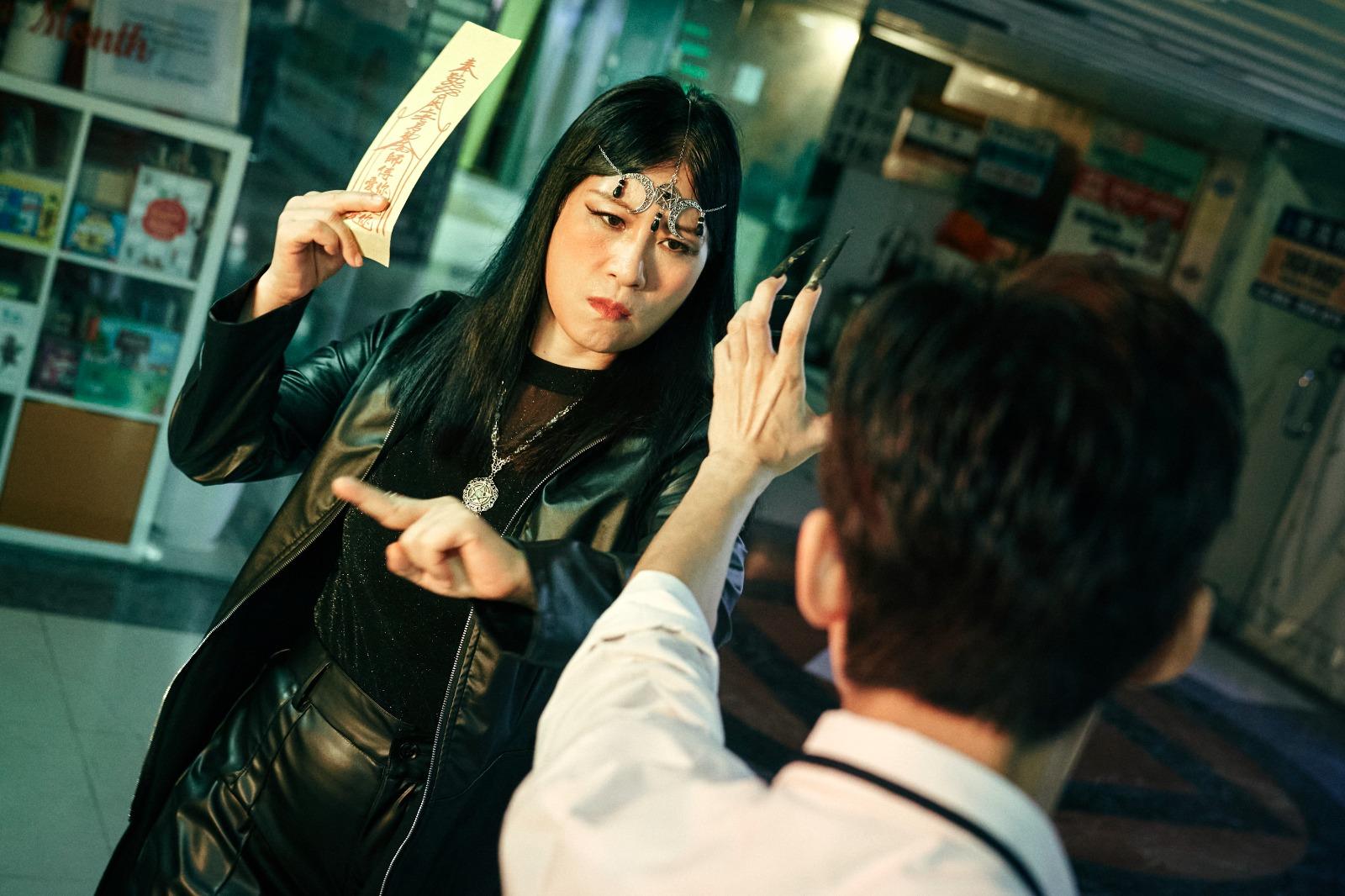 七仙羽商場拍《猛鬼3寶》 自爆惹逾百靈體圍觀