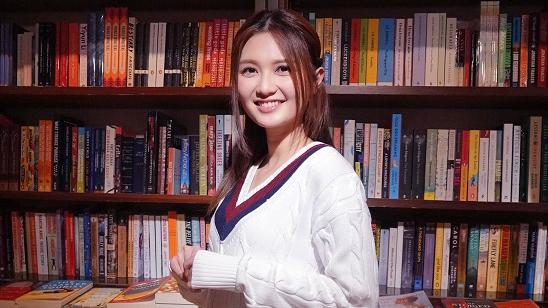 黃妍新歌單曲 CD銷量打入十大  受《情書》啟發搞好書分享