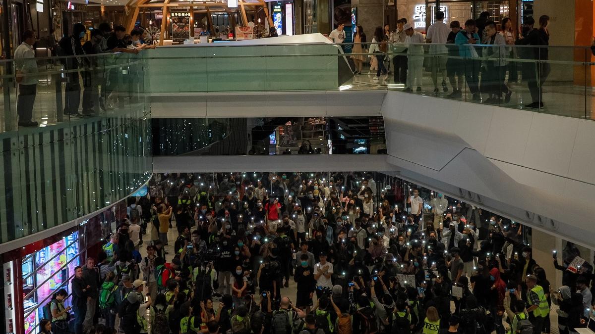 2019年反修例事件期間，不時有市民在元朗形點商場集會。(資料圖片)