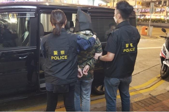 警方吳松街截查可疑女子  搜獲市值8萬元霹靂可卡因