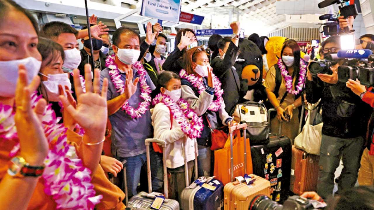 開關首日湧入逾200日韓泰團客 台灣目標年底70萬人次入境