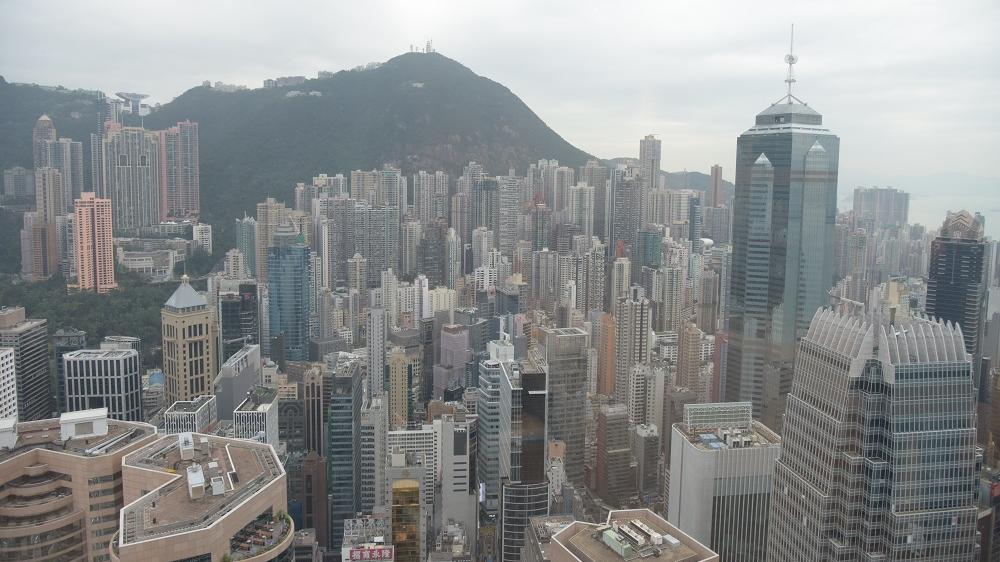 中原研究部指，預期今年12月CCI將達160點，較2019年9月高位的185.62點，15個月樓價下跌約14%，預料樓價跌幅明顯少於股市的跌幅。(資料圖片)