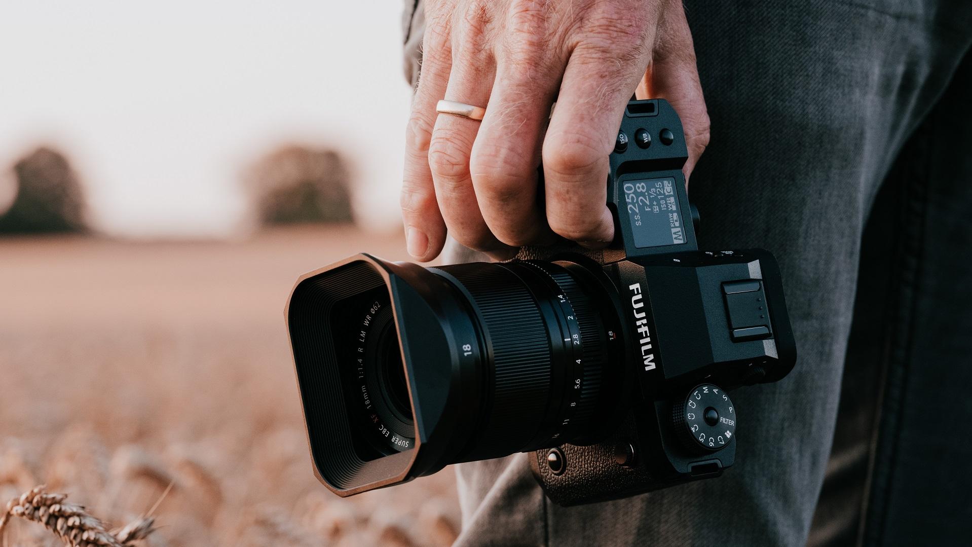 全城至抵玩8K APS-C無反 年度傑作FUJIFILM X-H2