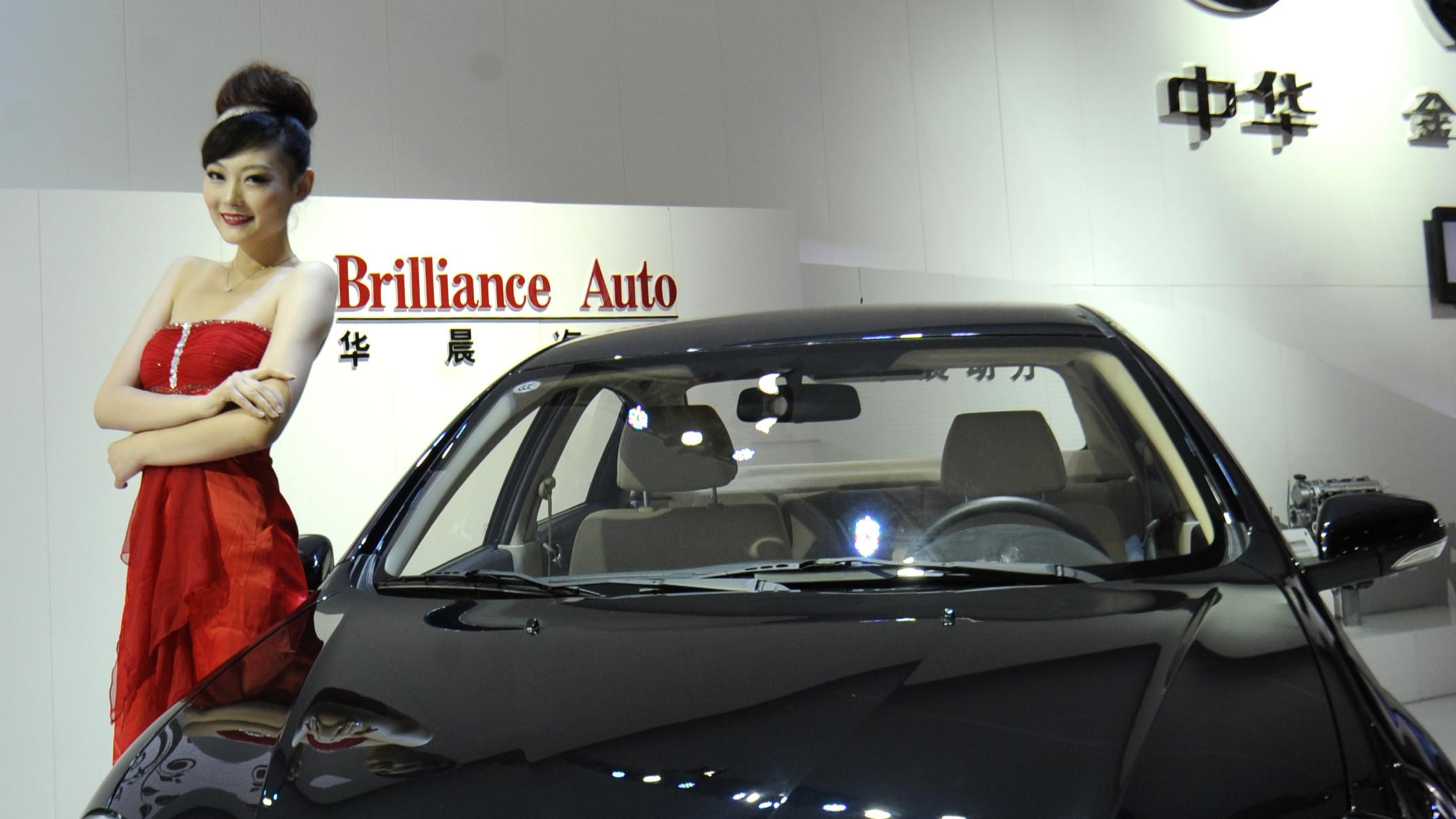 華晨中國復牌最多插7成　超過12年新低