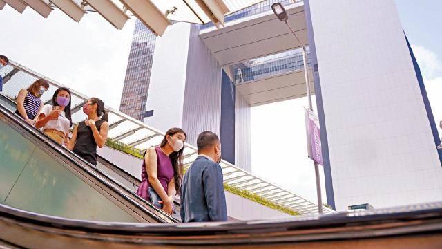 楊何蓓茵稱新《公務員守則》　不再用「政治中立」字眼