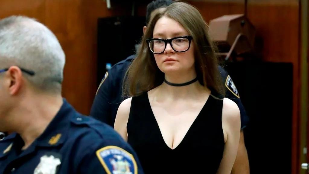 假扮有錢人的Anna Sorokin傳獲釋。(美聯社)