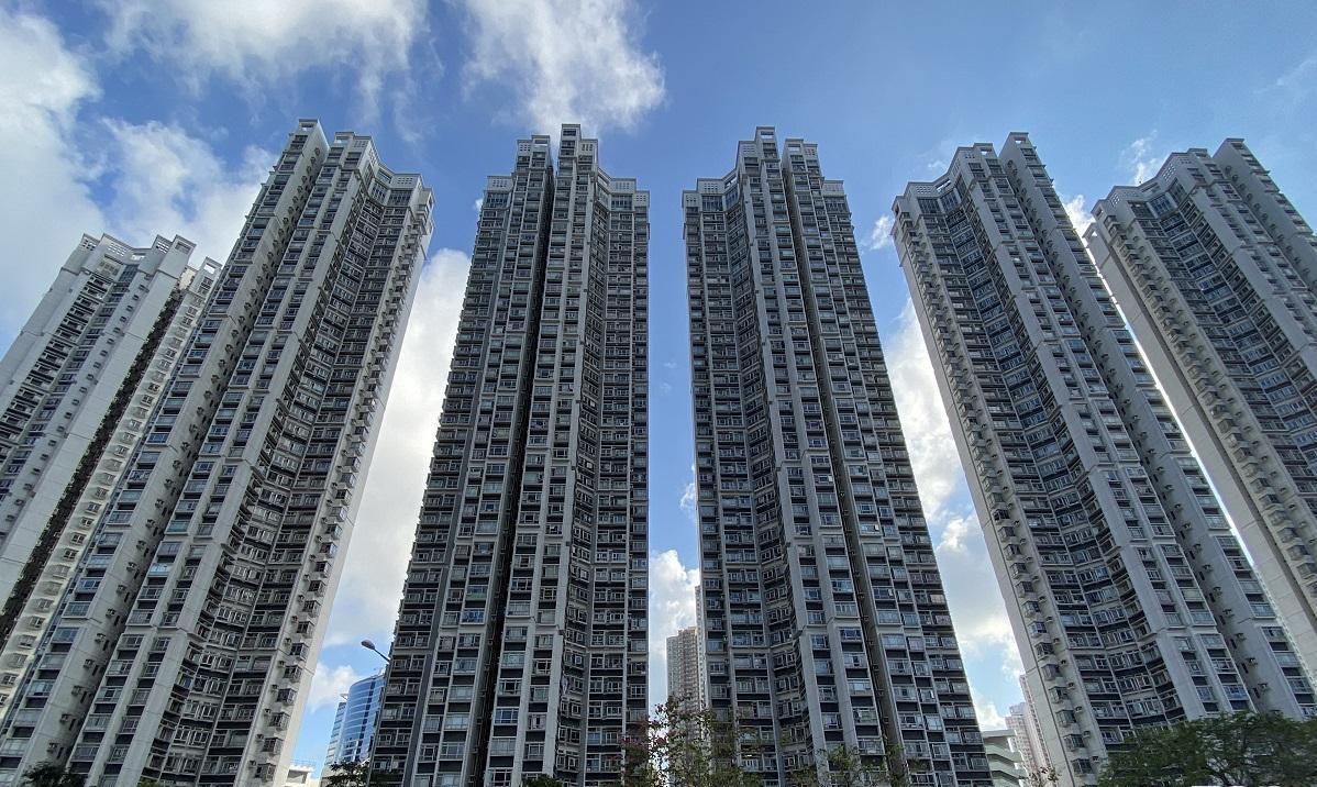 污水檢測｜三聖邨嘉湖山莊多個屋苑污水呈陽性 政府派3萬個快測包