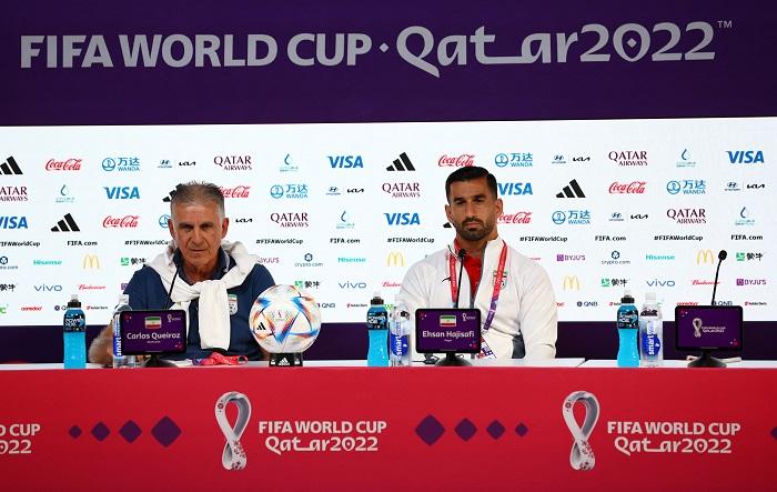 伊朗隊長夏積沙菲在記者會上公開聲援國內示威。(路透社)