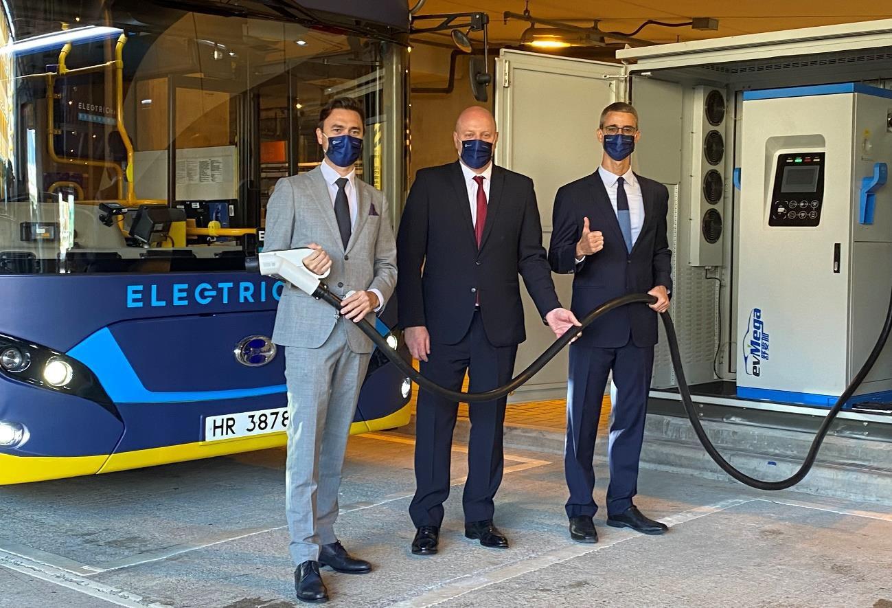 城巴首條全電能巴士線22X周四啟航  首批市區充電站啟用