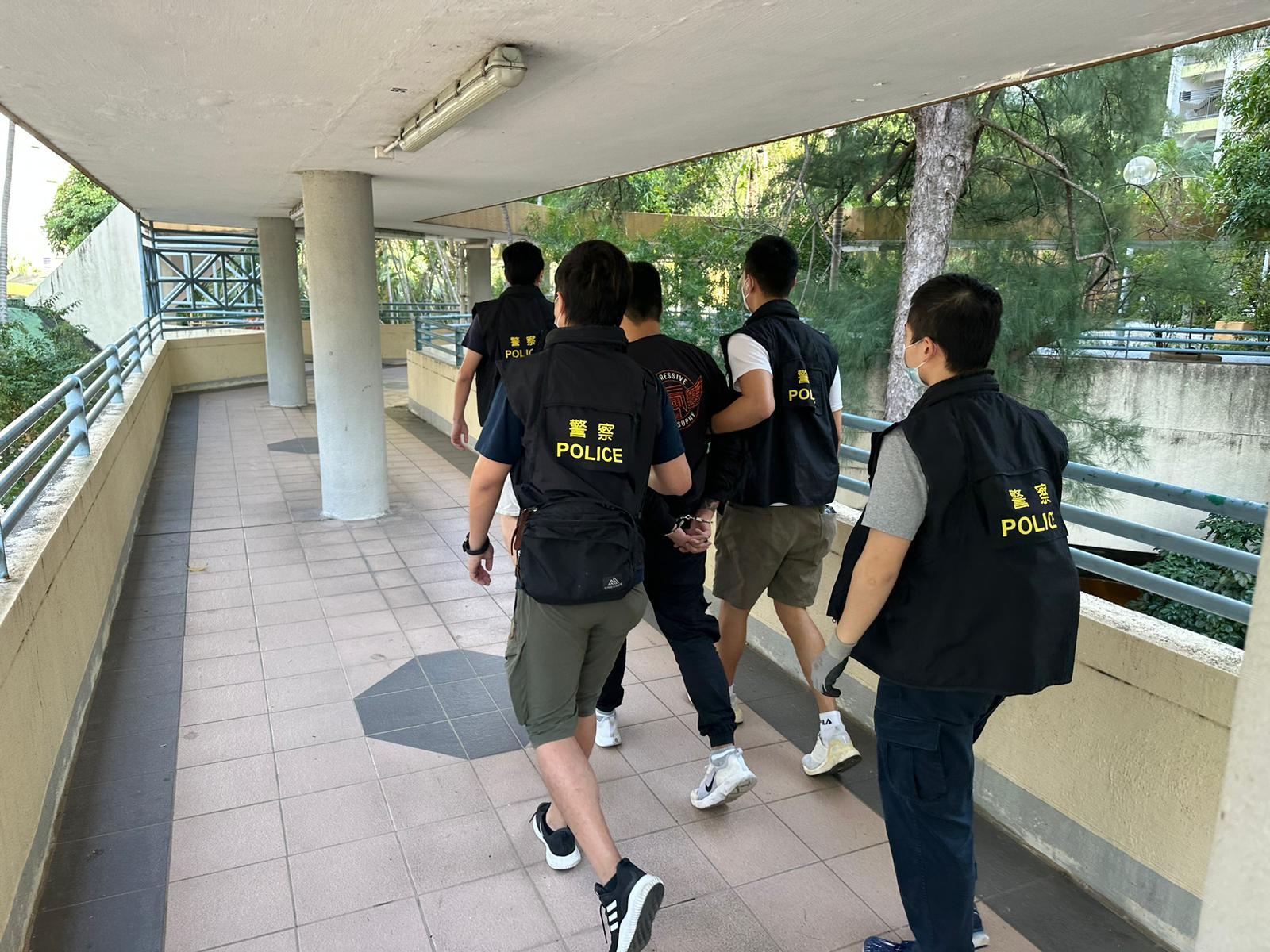 警大坑東邨截查可疑男  搜身檢市值3萬元毒品