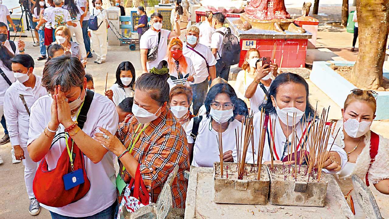 泰國旅行團訪廟宇昂坪 團友嘆酒店食外賣如在家
