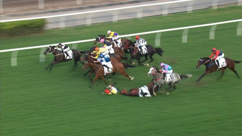 巴度, 勝得威風, 墮馬, 馬會