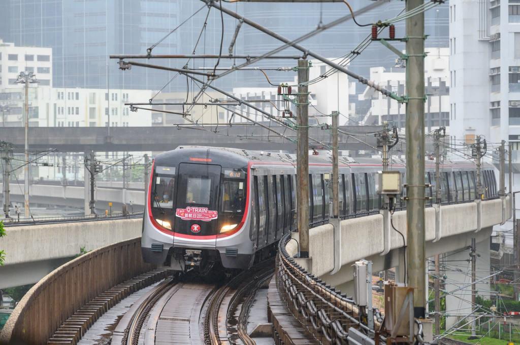 Q-Train觀塘綫今早啟程 鐵路迷感更光亮行車穩定