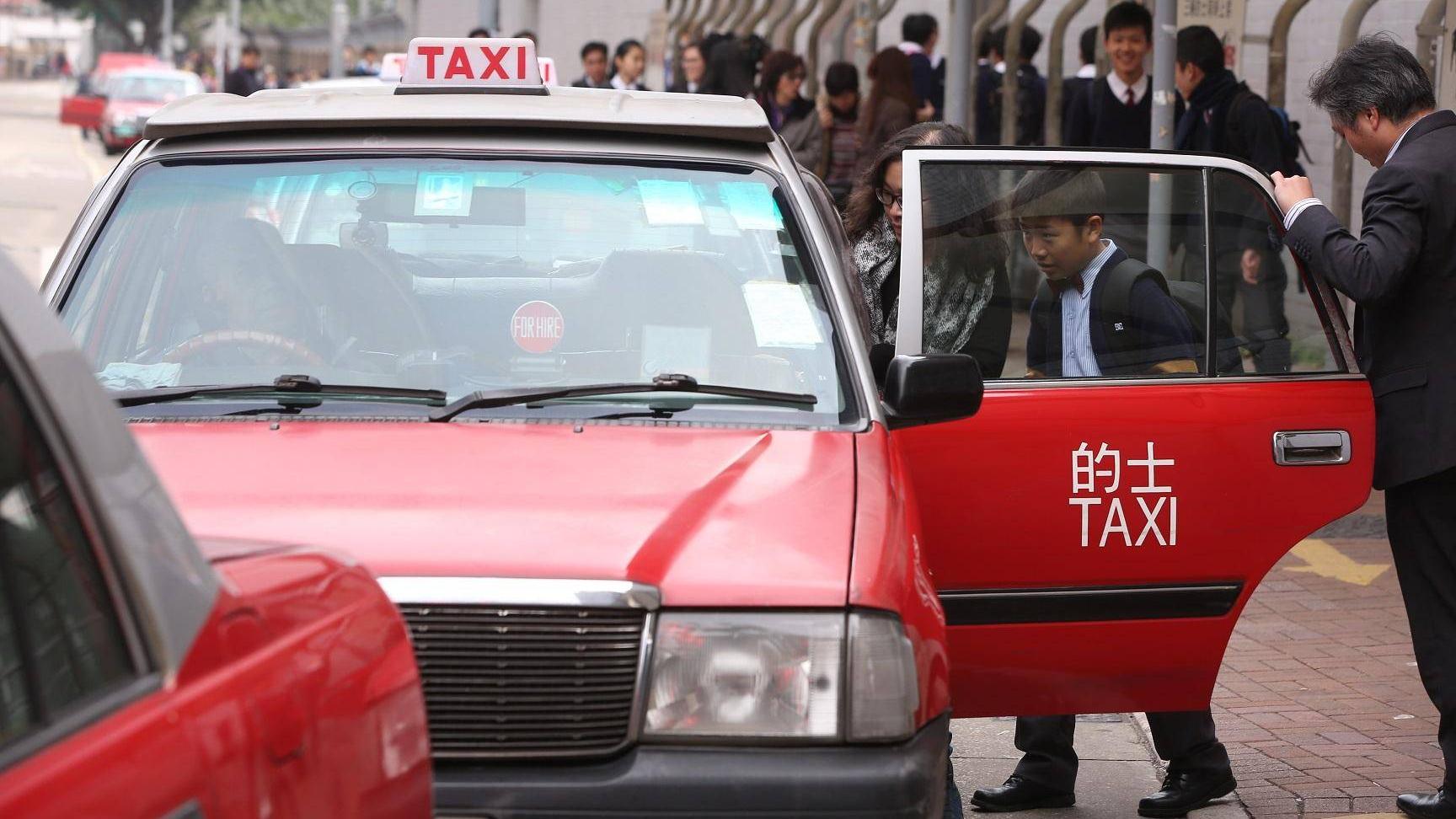 交通投訴組去年第三季接的士投訴升近四成   有司機因拒載罰800元