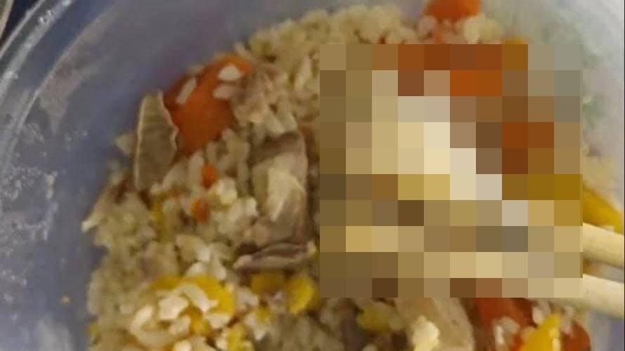 網上熱話｜叫外賣驚見「快測樽釀炒飯」　網民：食安檢測嚟啫