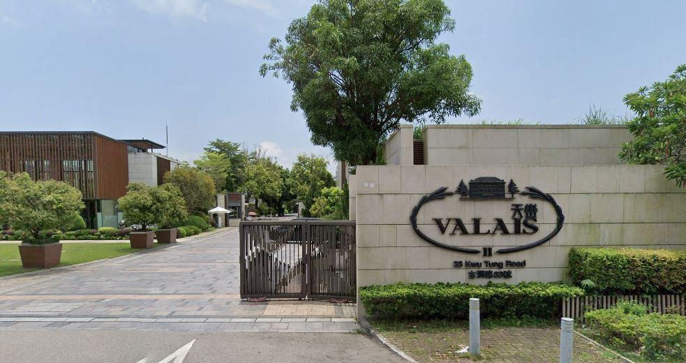 市傳由佳寶超市老闆林曉毅及相關人士持有的上水天巒萊茵河大道單號屋，新近以1.2億元易手，持貨12年蝕讓逾千萬元。(資料圖片)