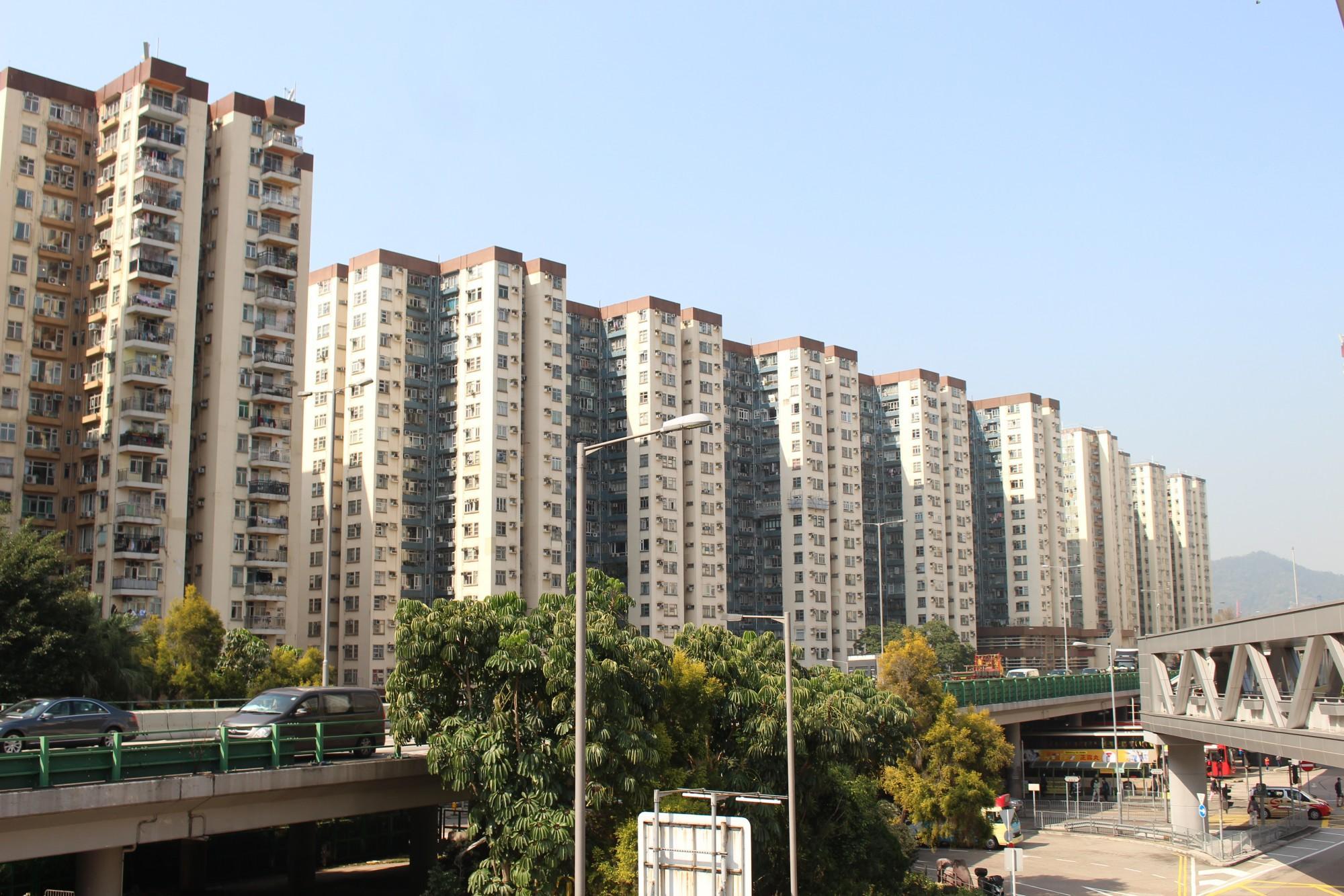 污水檢測｜美孚新邨二期太平邨等多個屋苑污水呈陽性 政府派5萬個快測包