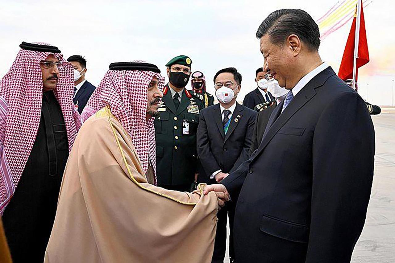 習近平在沙特發表文章，冀與沙特加強全面戰略伙伴關係。(AP)